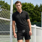 Tweedelige zomerset voor heren, bestaande uit een poloshirt en een korte broe
