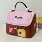 🌞Grote Capaciteit Color-Block Cartoon Huis-Vormige Handheld Cosmetische Tas😉