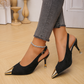 Kitten heels met spitse neus, metalen neuskap en slingback
