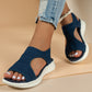 Comfortabele, ademende, platte sandalen met open neus voor dames in de zomer.