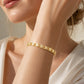 💛 Elegante goudkleurige hartjesarmband