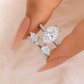 Fonkelende open ring in druppelvorm voor dames🥳2026 BESTSELLER🥾 Druppelvormige Open Ring – 2-in-1, Strass-Schittering – Verstelbaar, Klauwzetting – Duurzame Legering – Stijl A of B – Goud of Zilver! 🛡️💨